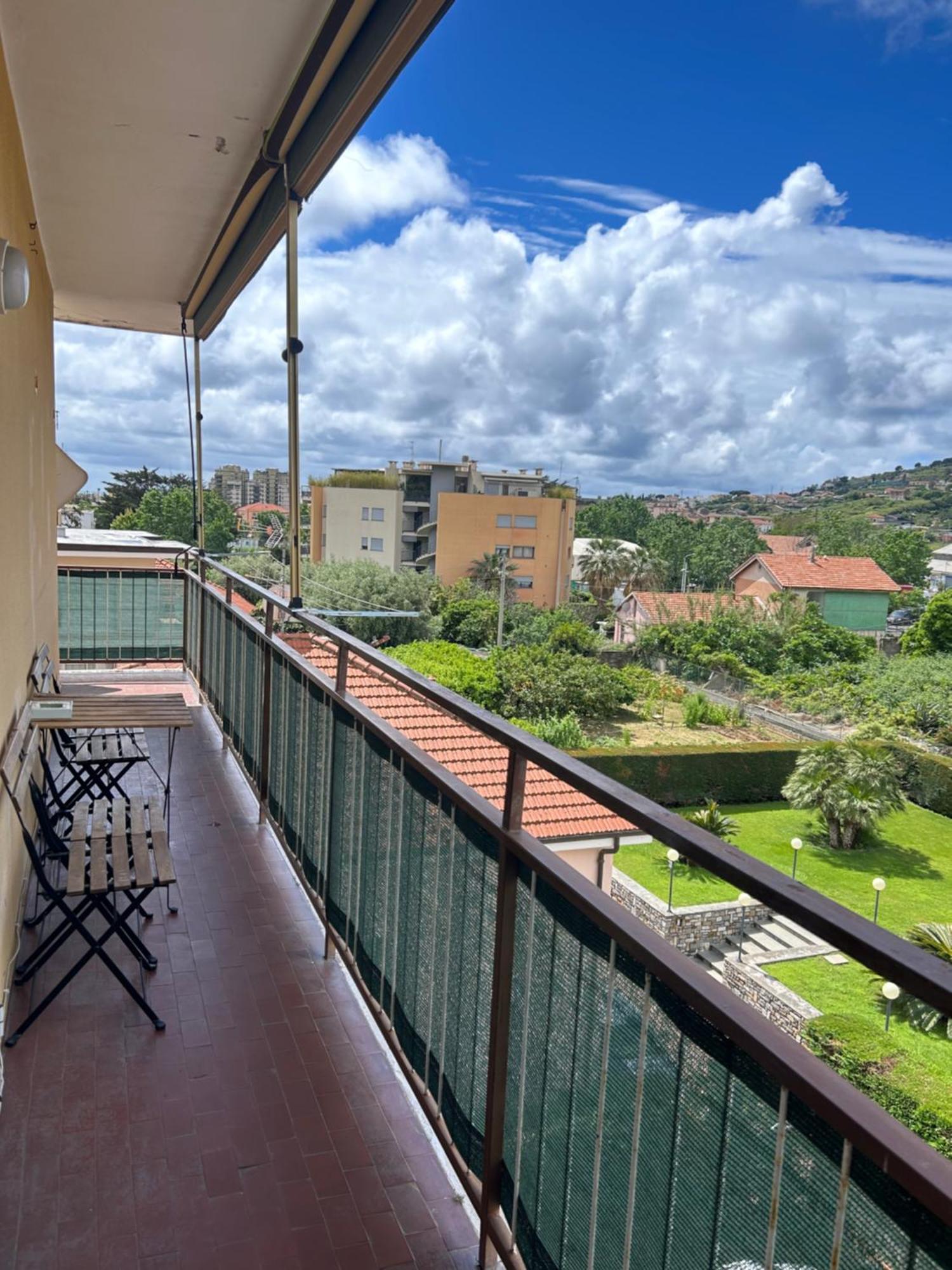 Lmhouse Apartamento Arma di Taggia Exterior foto